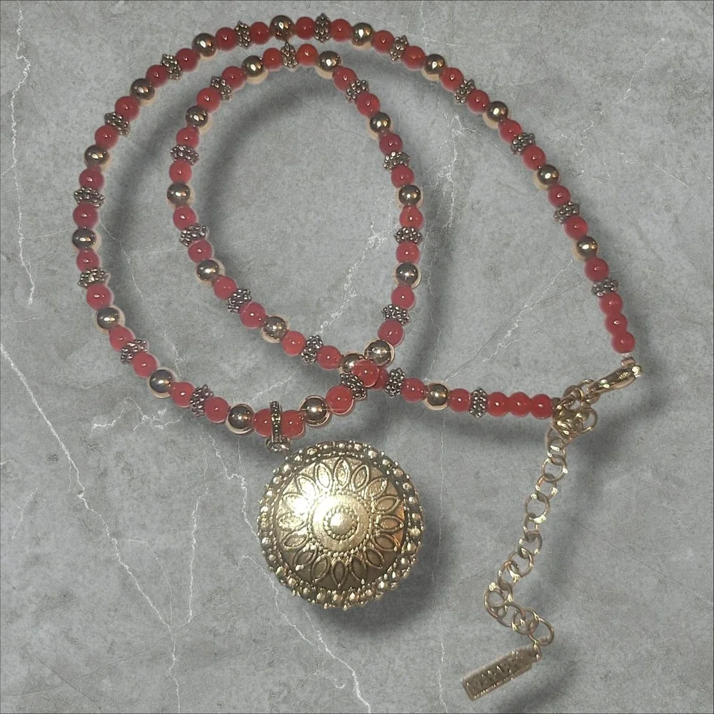 Napier Gold Tone Orange Bead Pendant‎ Necklace Floral Medallion 16